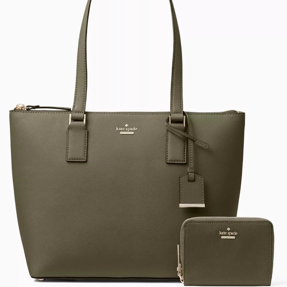 kate spade Handbags - ⛔️SOLD-Authentic Kate Spade leather tote/wallet/ID